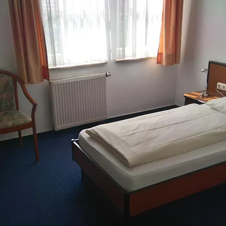 فندق Loewensteiner Hof Haus Am Neuplatz فيرتهايم